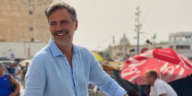 Beppe Convertini Azzurro Storie di Mare