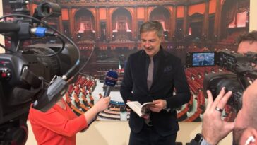 Beppe Convertini - Il Paese delle Tradizioni ph Press